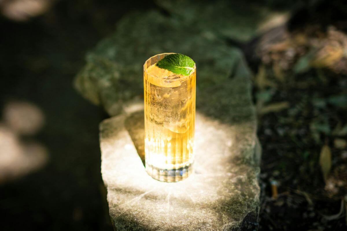 2本☆IW ハーパー 12年　ビーム　デキャンタ　ソウル五輪 重量1752g　バーボン　ウイスキー　750m　43% 40% 古酒　未開栓　箱付(1) I.W. ハーパー 12年 デキャンタボトル ケンタッキー