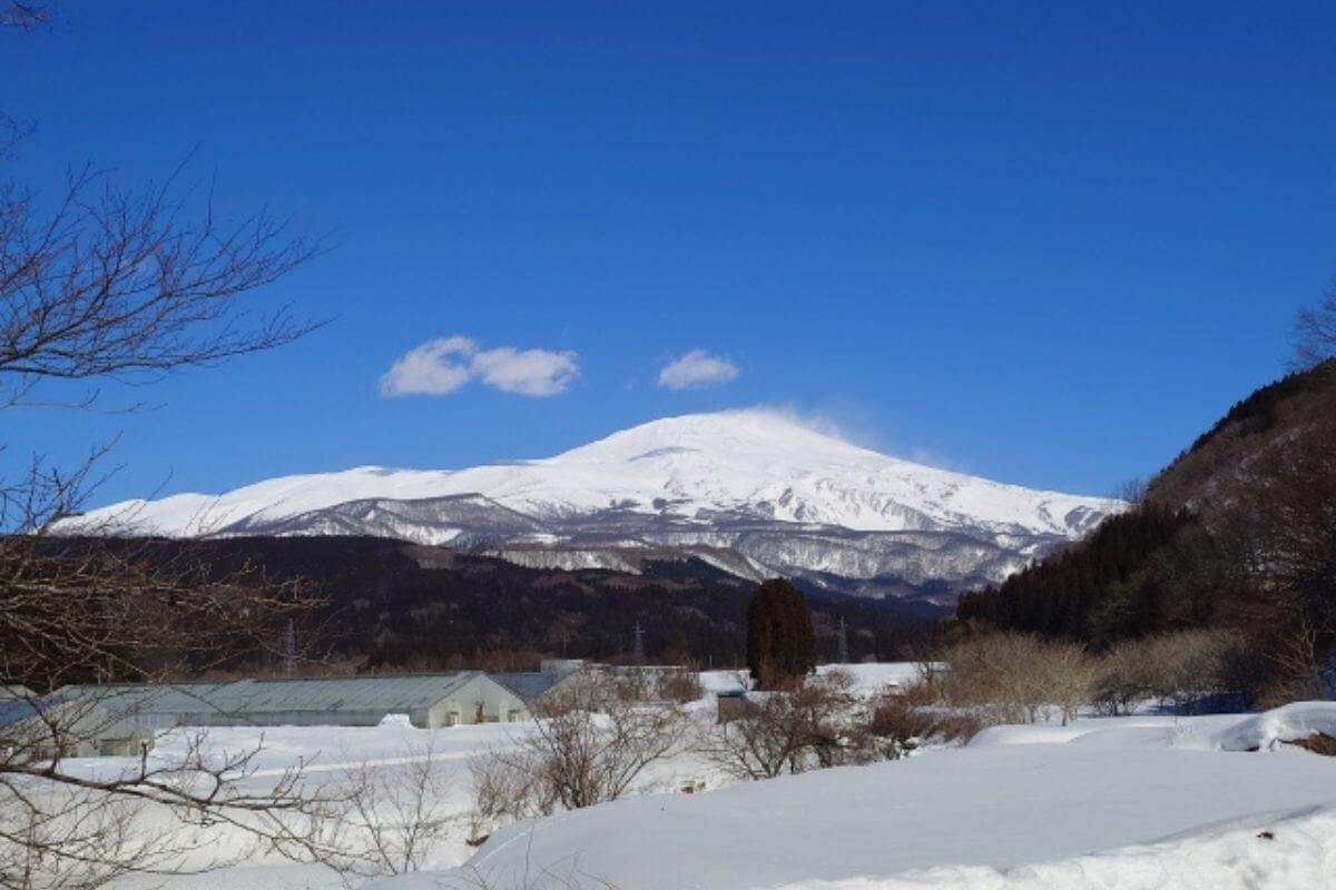 冬の鳥海山