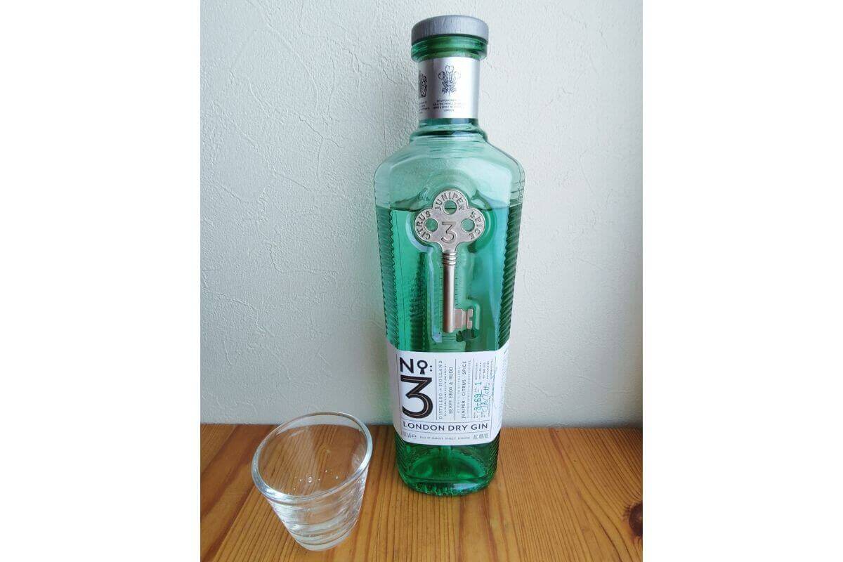 レビュー】No.3ロンドンドライジンとは？｜特徴やボタニカル、飲み方を 