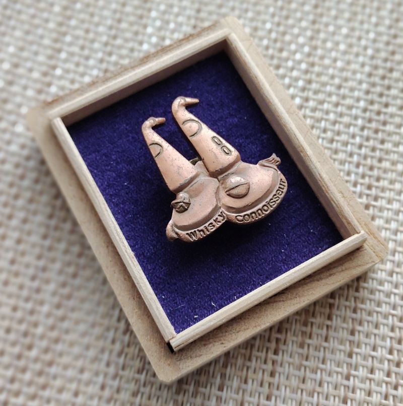 ウイスキーコニサーピンバッジ